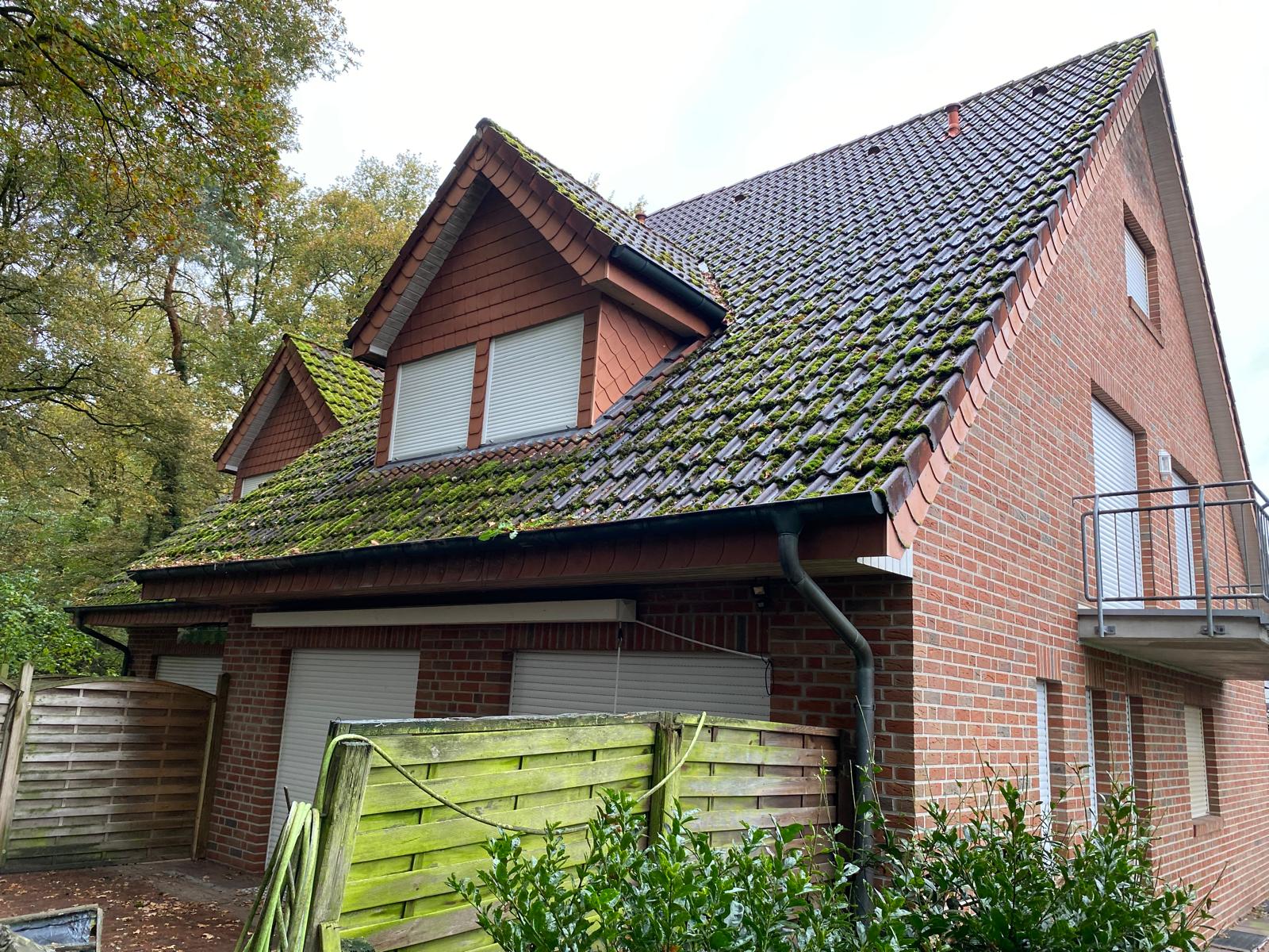Dach vor der Reinigung in Niedersachsen